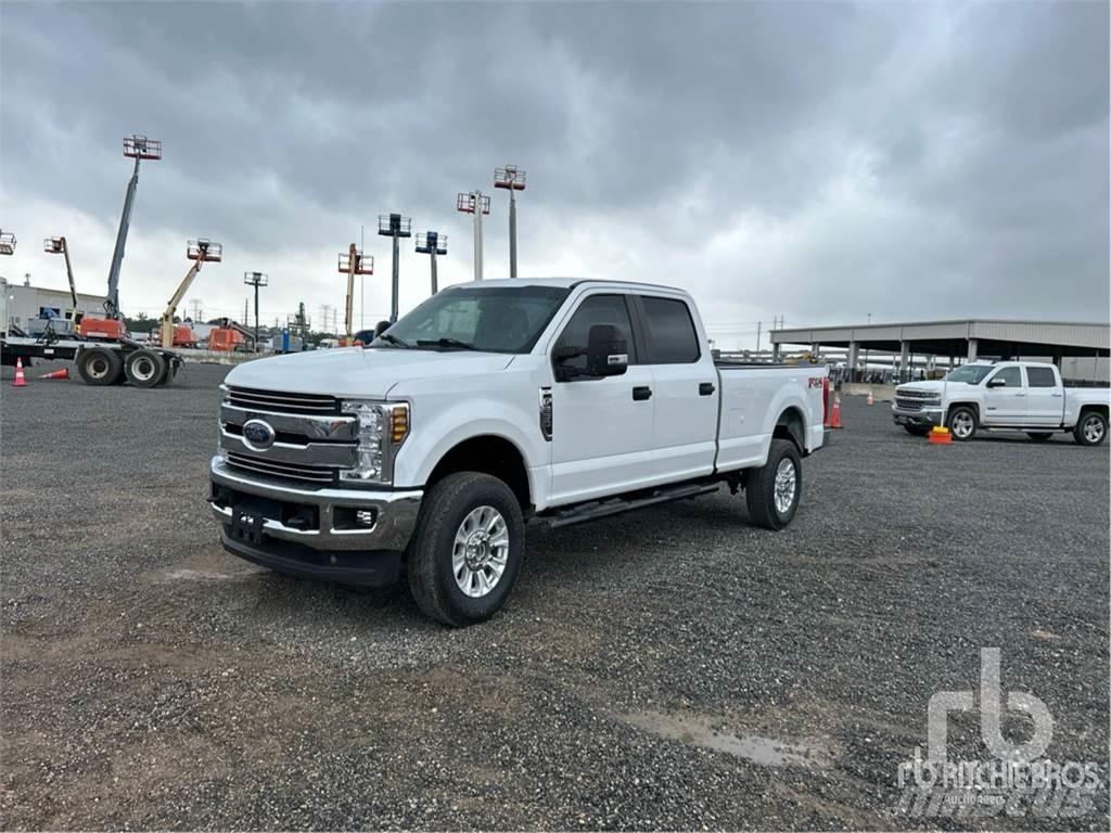 Ford F-250 شاحنات خفيفة/مفصلية الجوانب