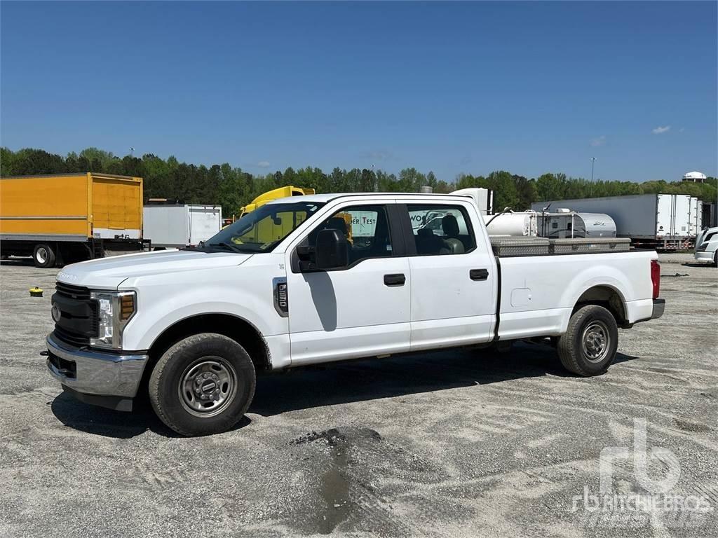 Ford F-250 شاحنات خفيفة/مفصلية الجوانب