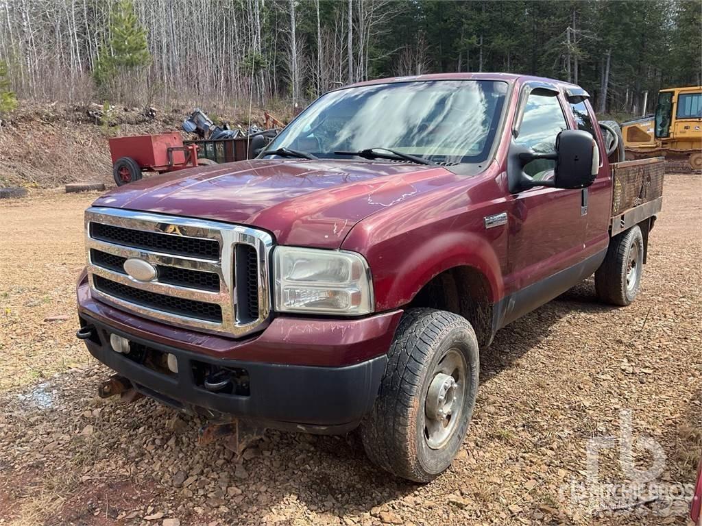 Ford F-250 شاحنات مسطحة/مفصلية الجوانب