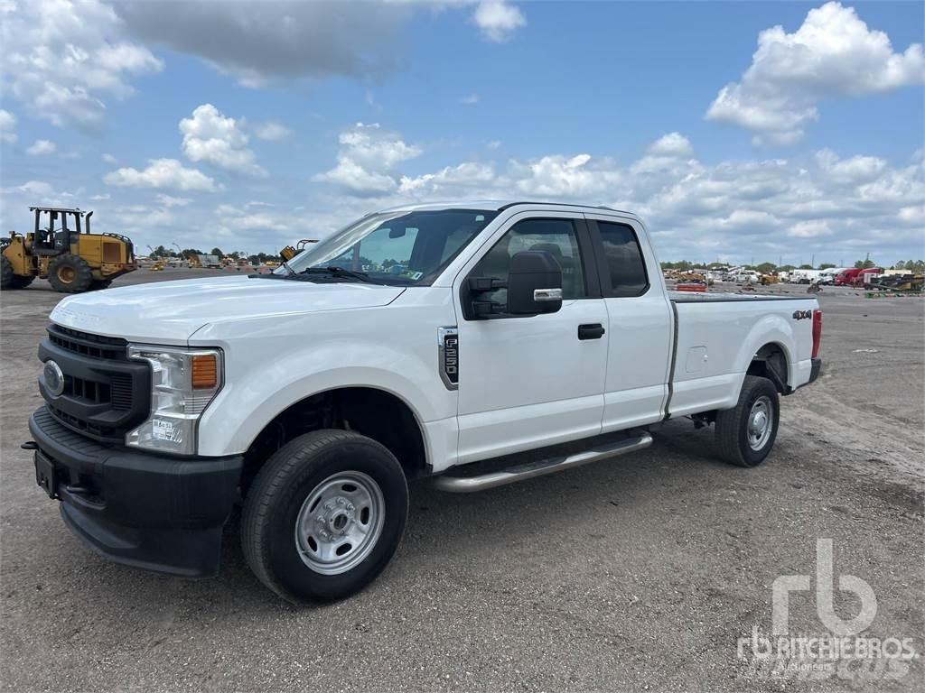 Ford F-250 شاحنات خفيفة/مفصلية الجوانب
