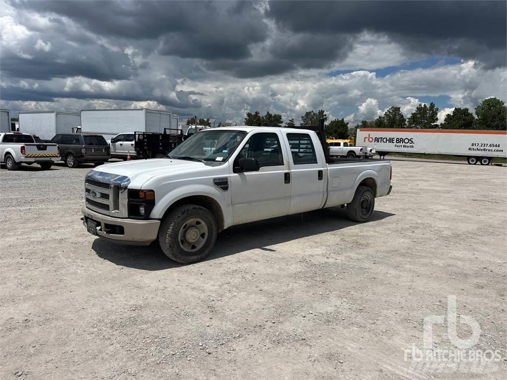 Ford F-250 شاحنات خفيفة/مفصلية الجوانب
