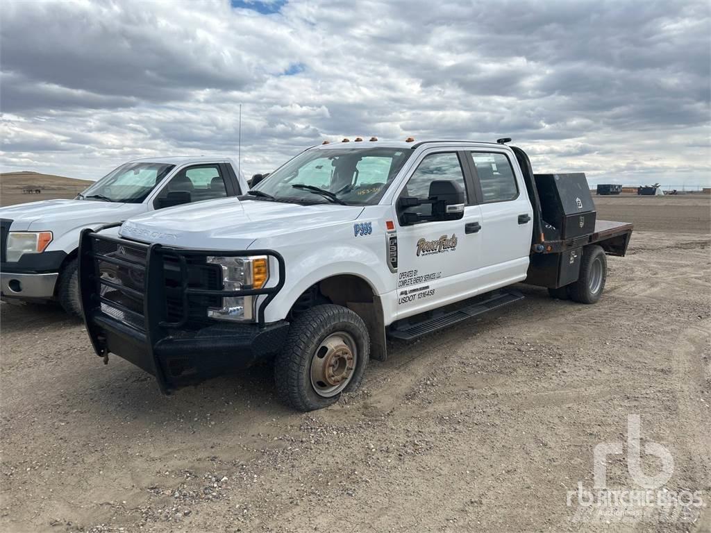 Ford F-350 شاحنات مسطحة/مفصلية الجوانب