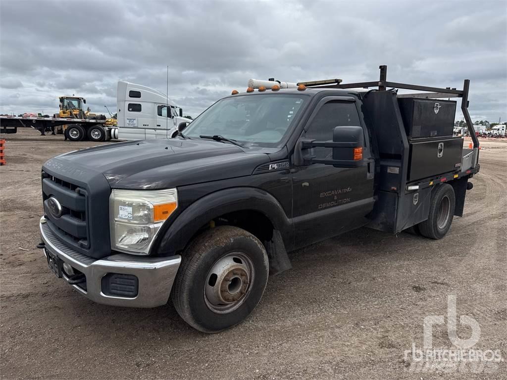 Ford F-350 شاحنات مسطحة/مفصلية الجوانب