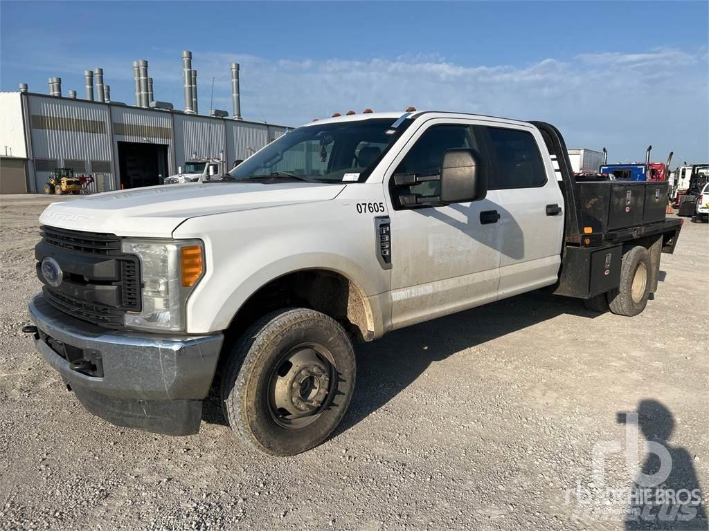 Ford F-350 مركبات الأغراض العامة