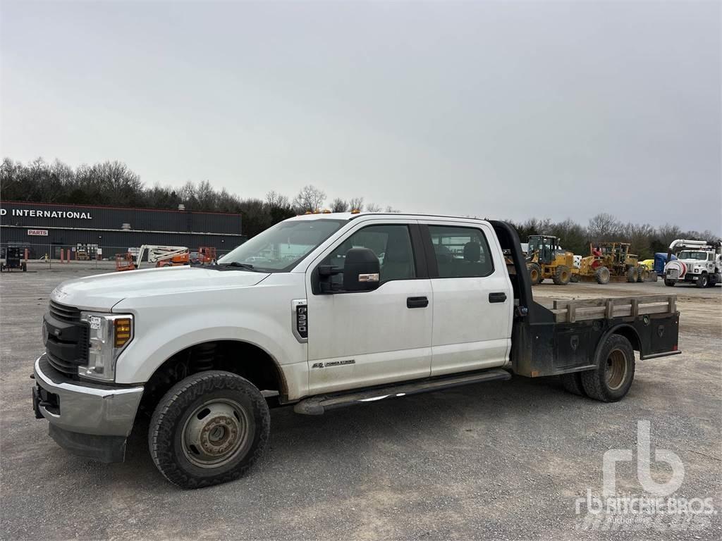 Ford F-350 شاحنات مسطحة/مفصلية الجوانب