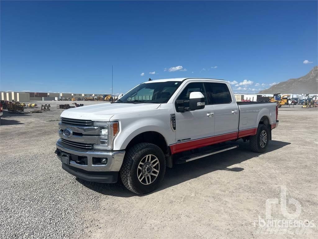 Ford F-350 شاحنات خفيفة/مفصلية الجوانب