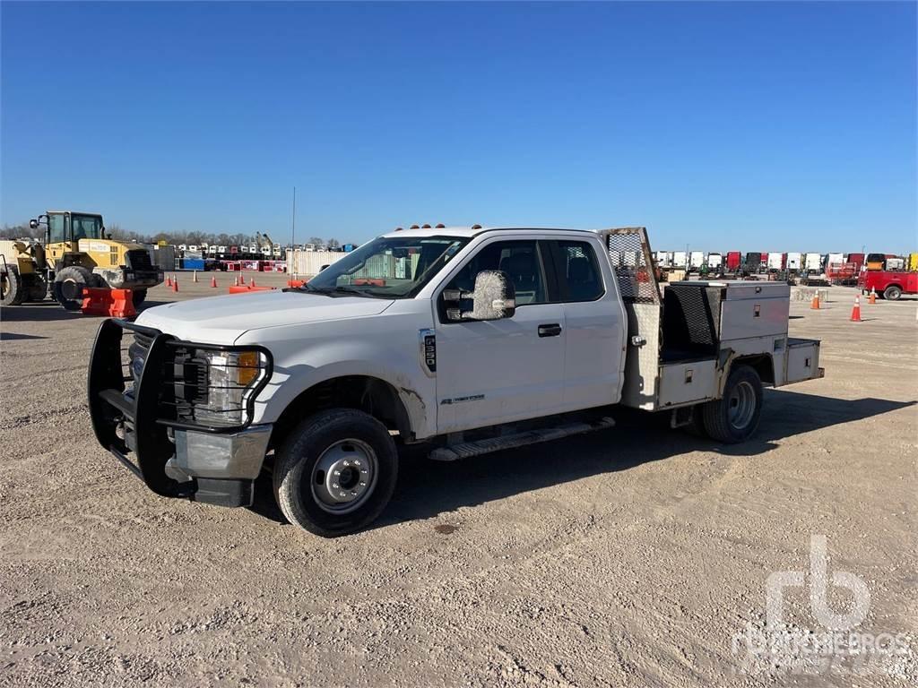 Ford F-350 ماكينات لحام