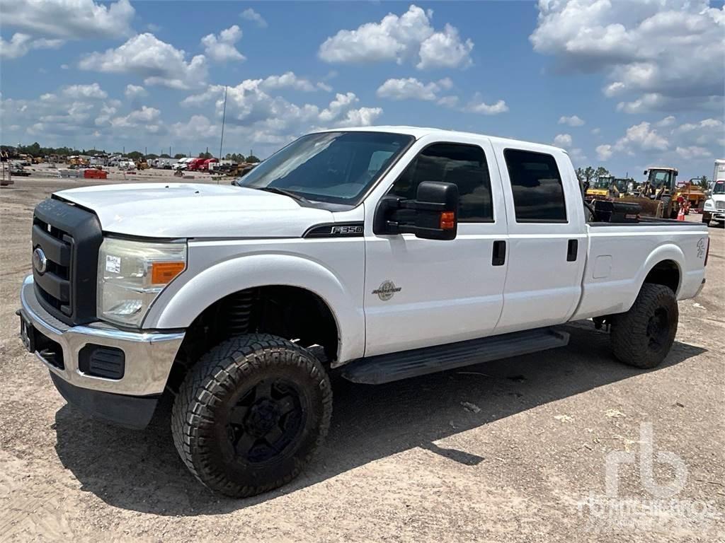 Ford F-350 شاحنات خفيفة/مفصلية الجوانب