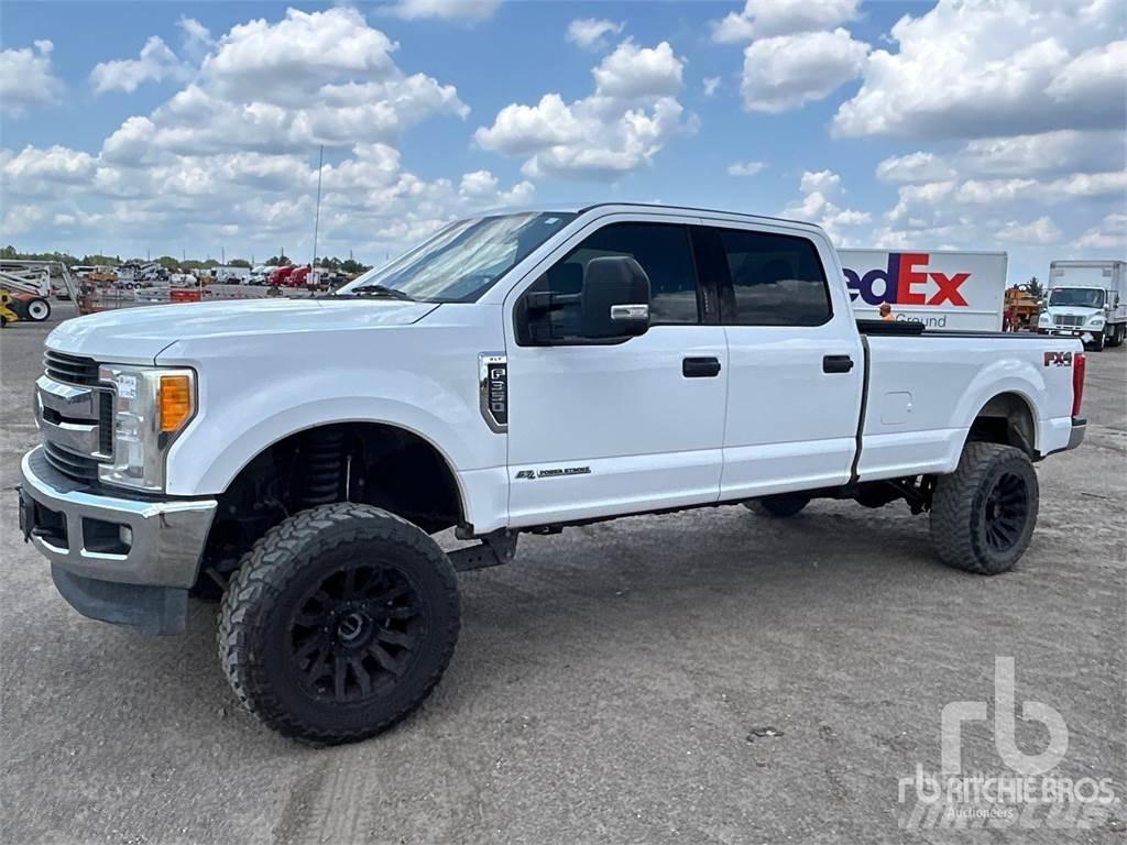Ford F-350 شاحنات خفيفة/مفصلية الجوانب