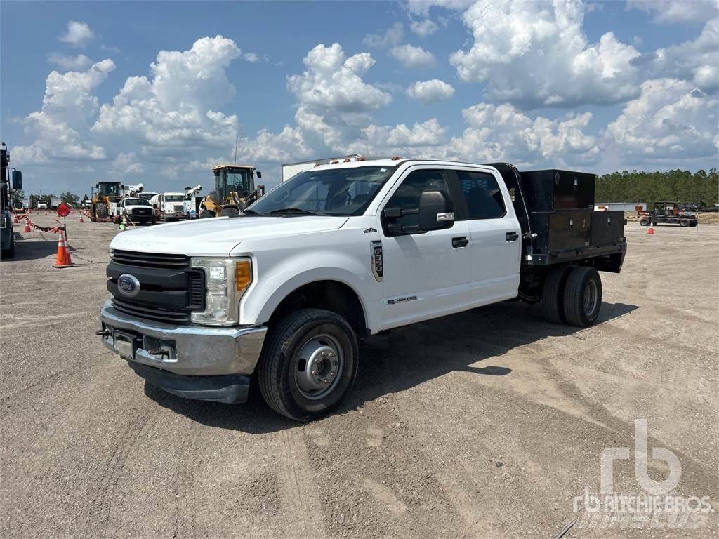 Ford F-350 شاحنات مسطحة/مفصلية الجوانب