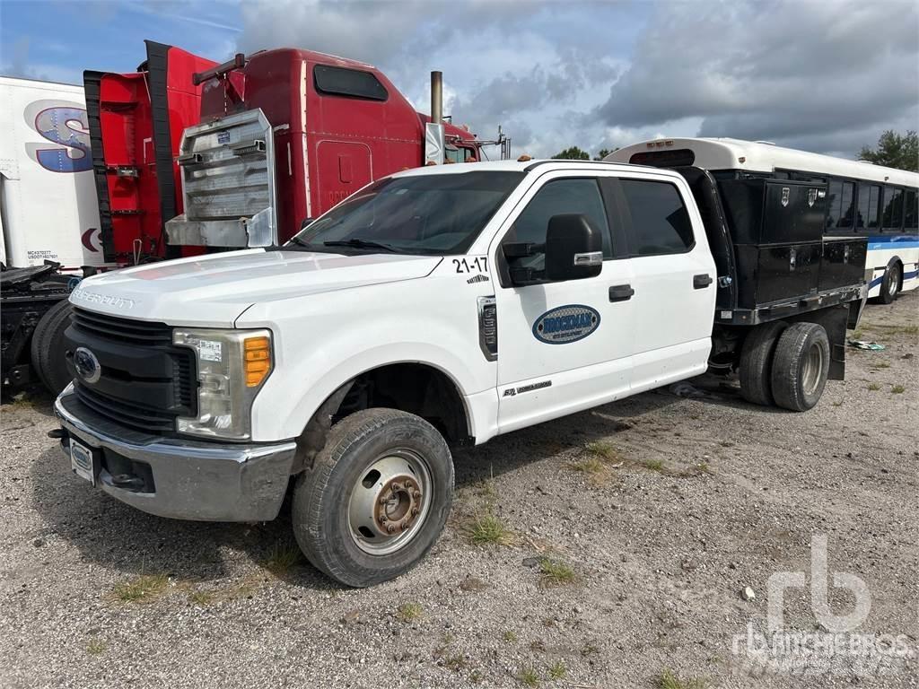Ford F-350 شاحنات مسطحة/مفصلية الجوانب