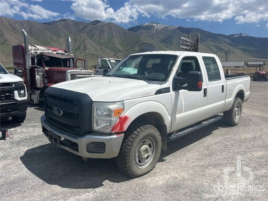 Ford F-350 شاحنات خفيفة/مفصلية الجوانب