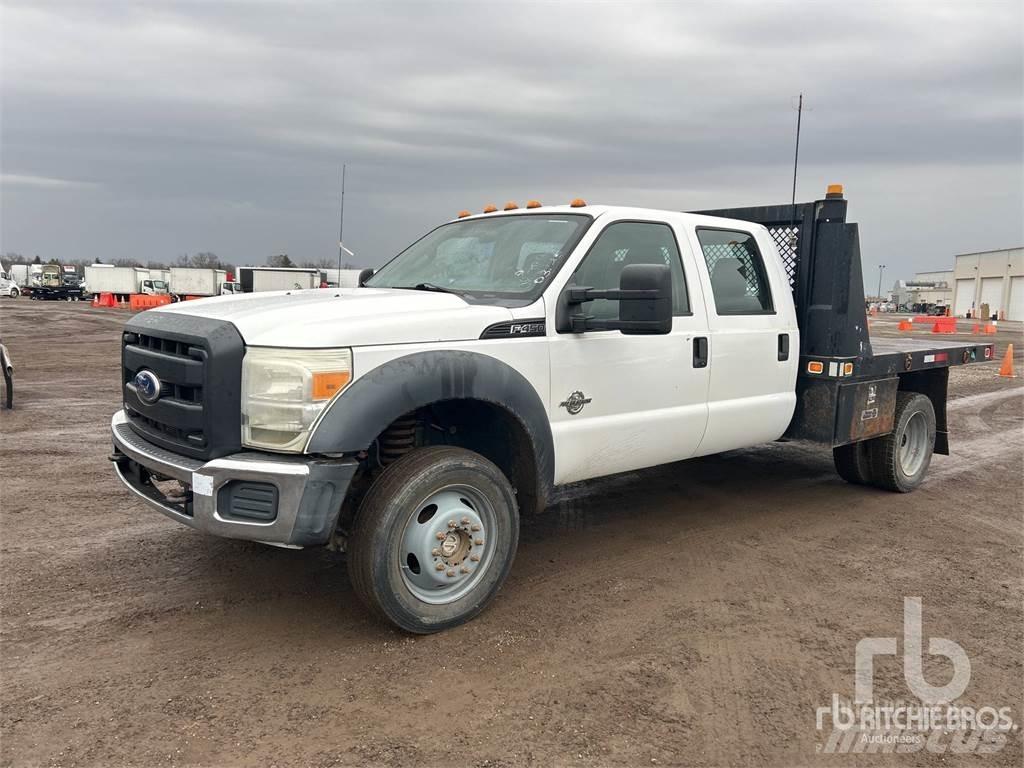 Ford F-450 شاحنات مسطحة/مفصلية الجوانب