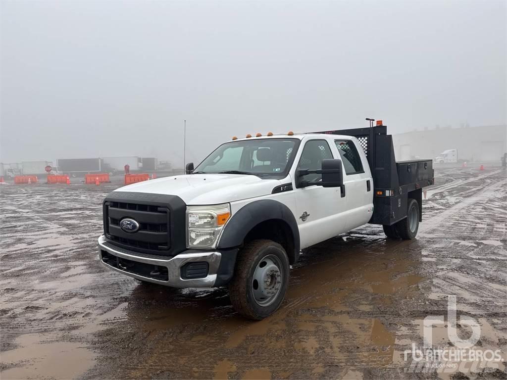 Ford F-450 شاحنات مسطحة/مفصلية الجوانب