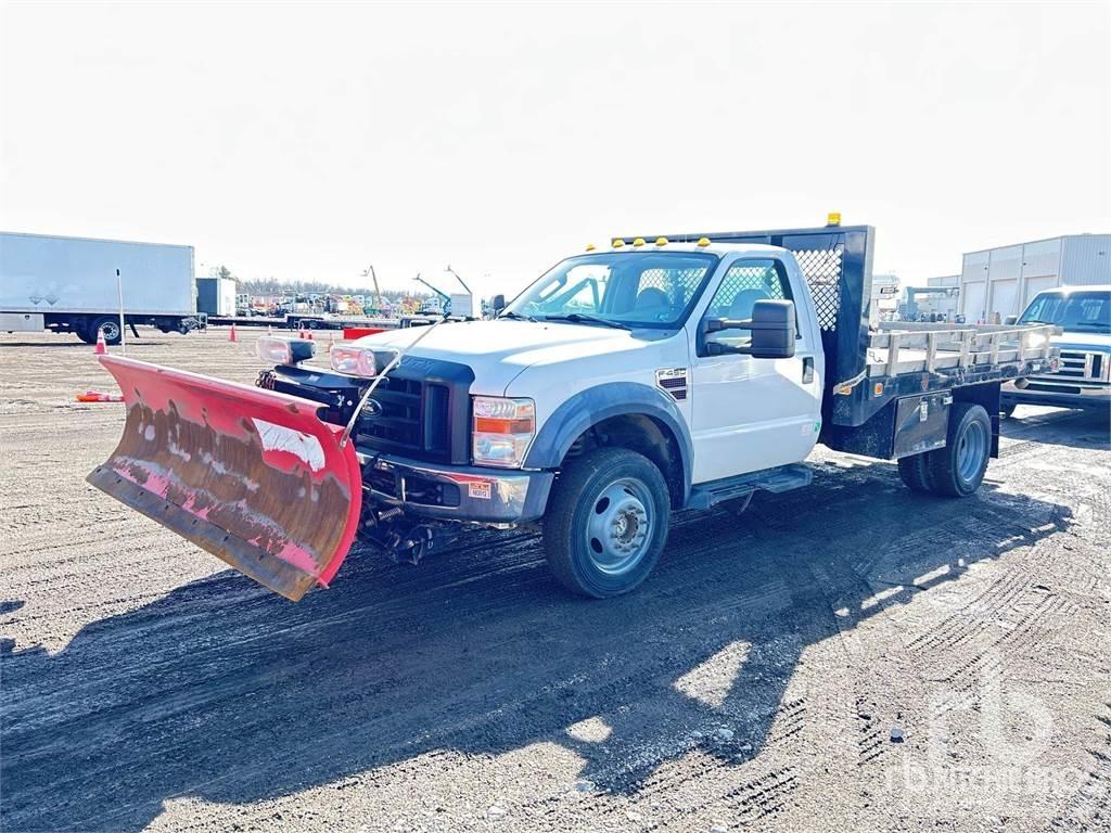 Ford F-450 شاحنات مسطحة/مفصلية الجوانب