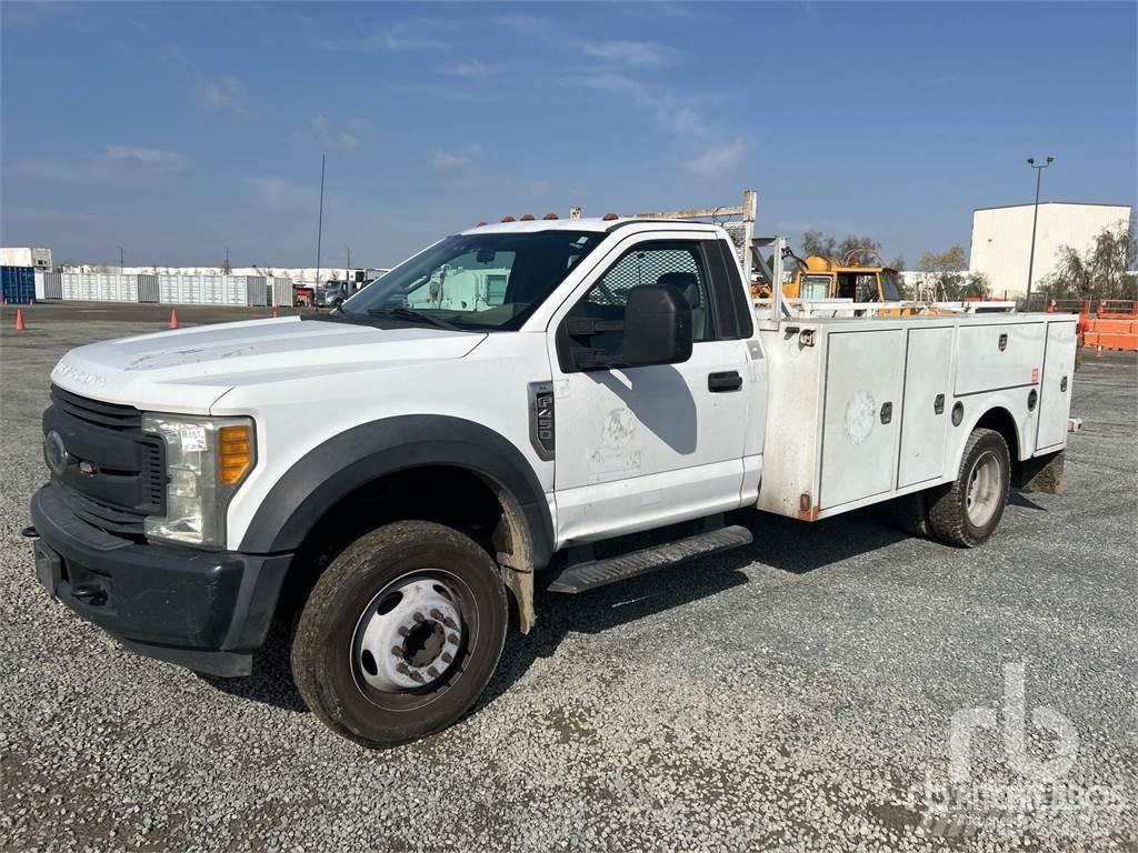 Ford F-450 مركبات الأغراض العامة