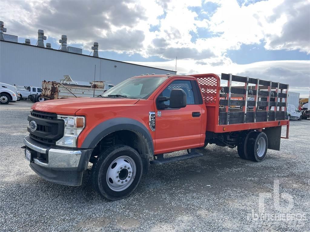 Ford F-450 شاحنات مسطحة/مفصلية الجوانب