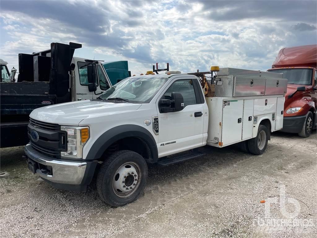 Ford F-450 مركبات الأغراض العامة