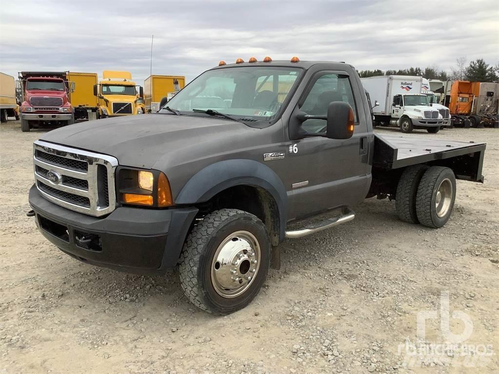 Ford F-450 شاحنات مسطحة/مفصلية الجوانب