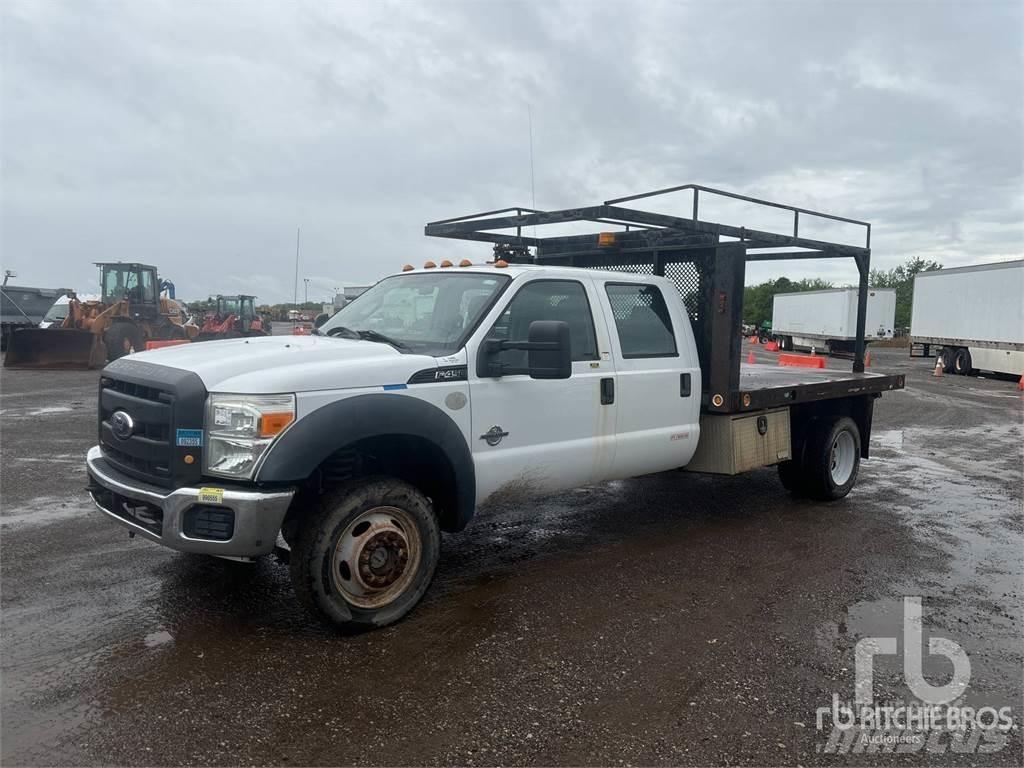 Ford F-450 شاحنات مسطحة/مفصلية الجوانب