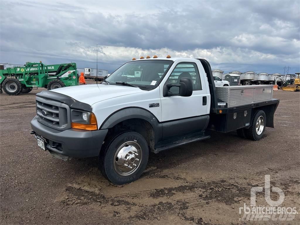 Ford F-450 شاحنات مسطحة/مفصلية الجوانب