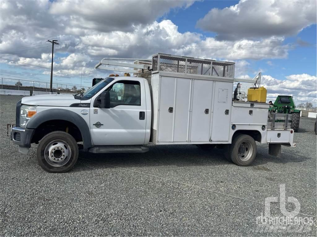 Ford F-550 مركبات الأغراض العامة