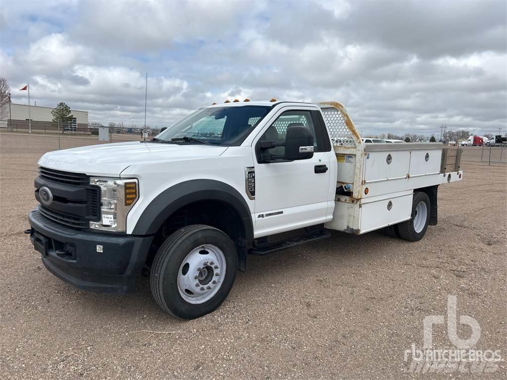 Ford F-550 مركبات الأغراض العامة