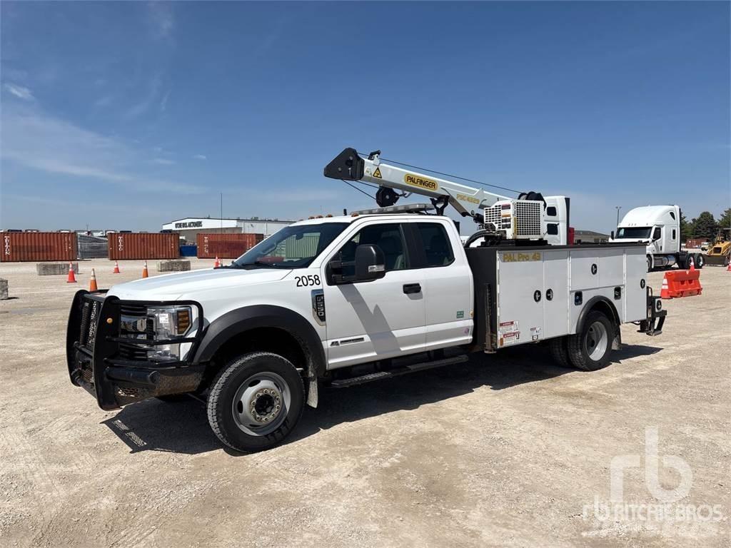 Ford F-550 مركبات الأغراض العامة