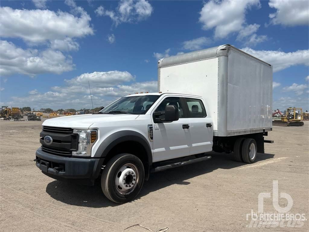 Ford F-550 شاحنة مقفلة
