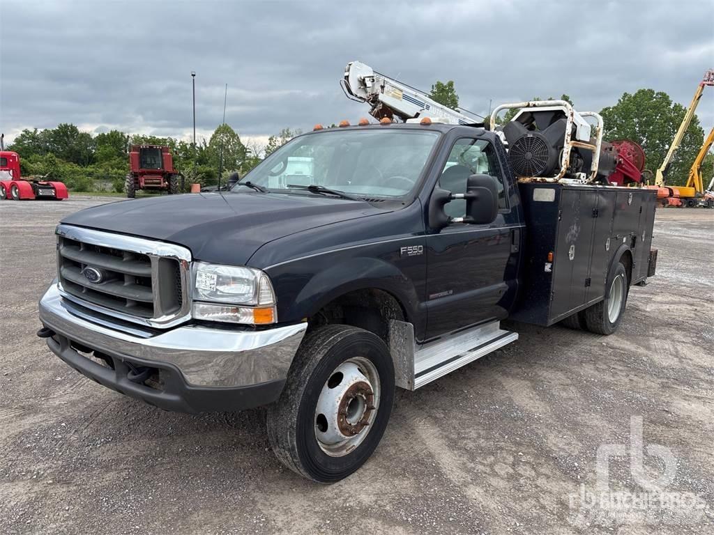 Ford F-550 مركبات الأغراض العامة