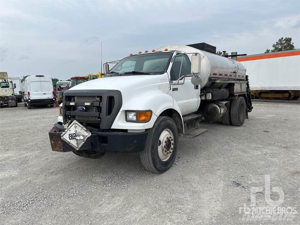 Ford F-750 رشاشات بيتومين