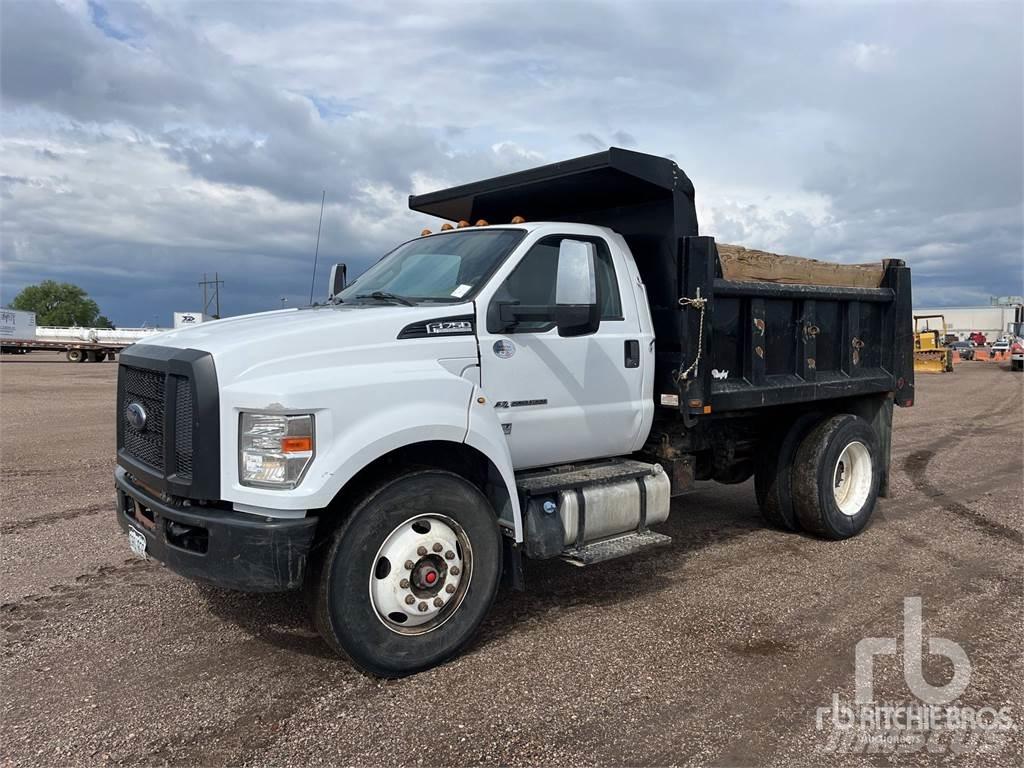 Ford F-750 شاحنات قلابة