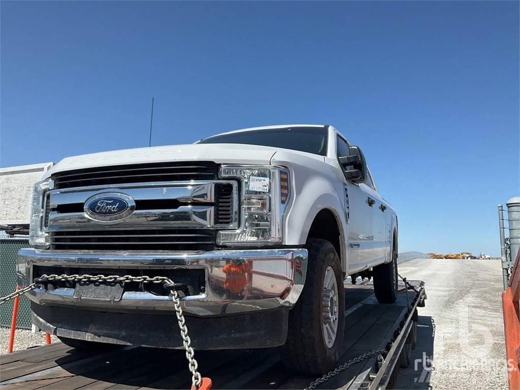 Ford F250 XLT شاحنات خفيفة/مفصلية الجوانب