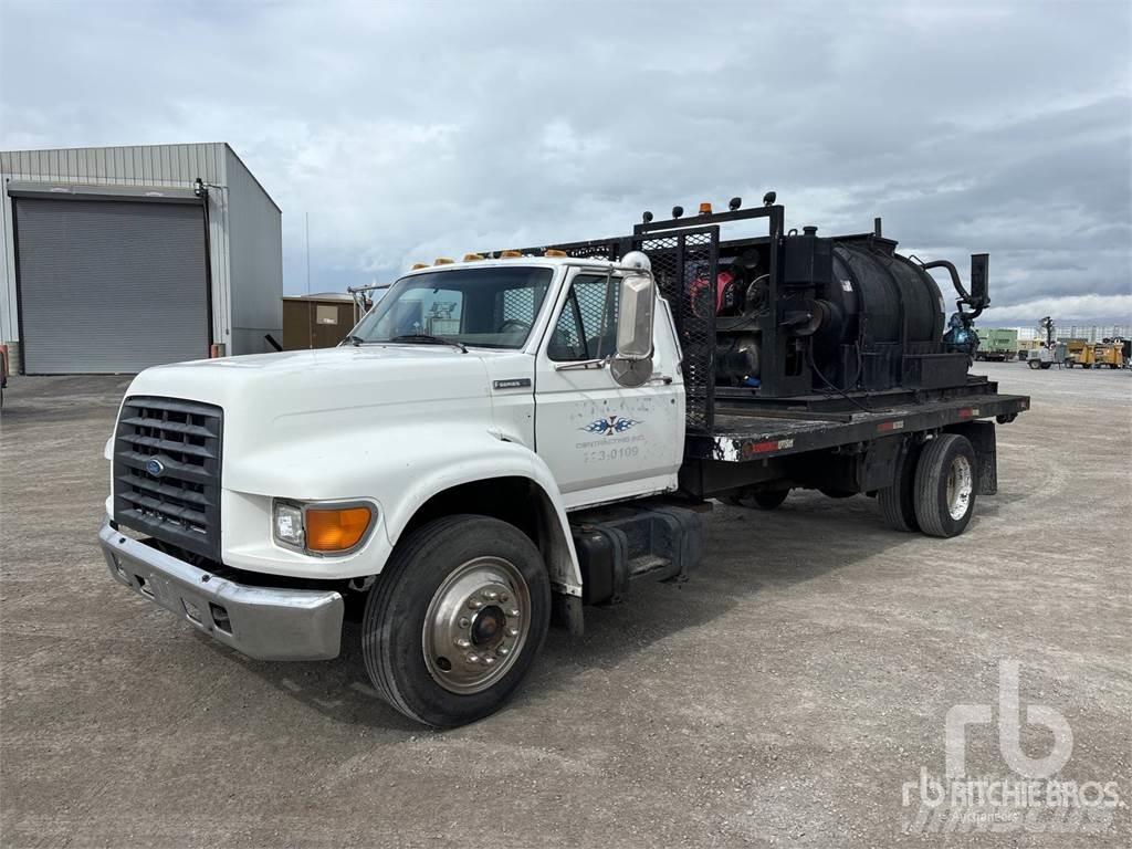 Ford F800 رشاشات بيتومين