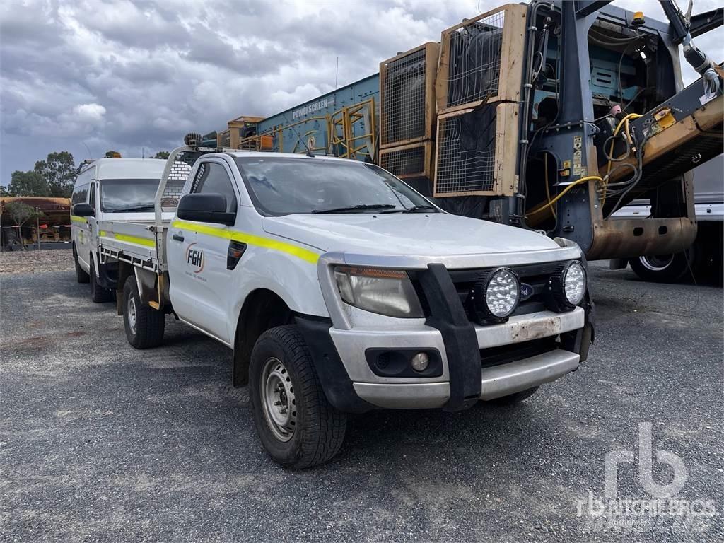 Ford RANGER شاحنات خفيفة/مفصلية الجوانب