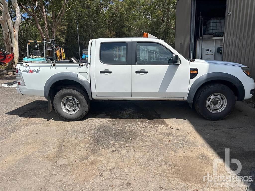 Ford RANGER شاحنات خفيفة/مفصلية الجوانب