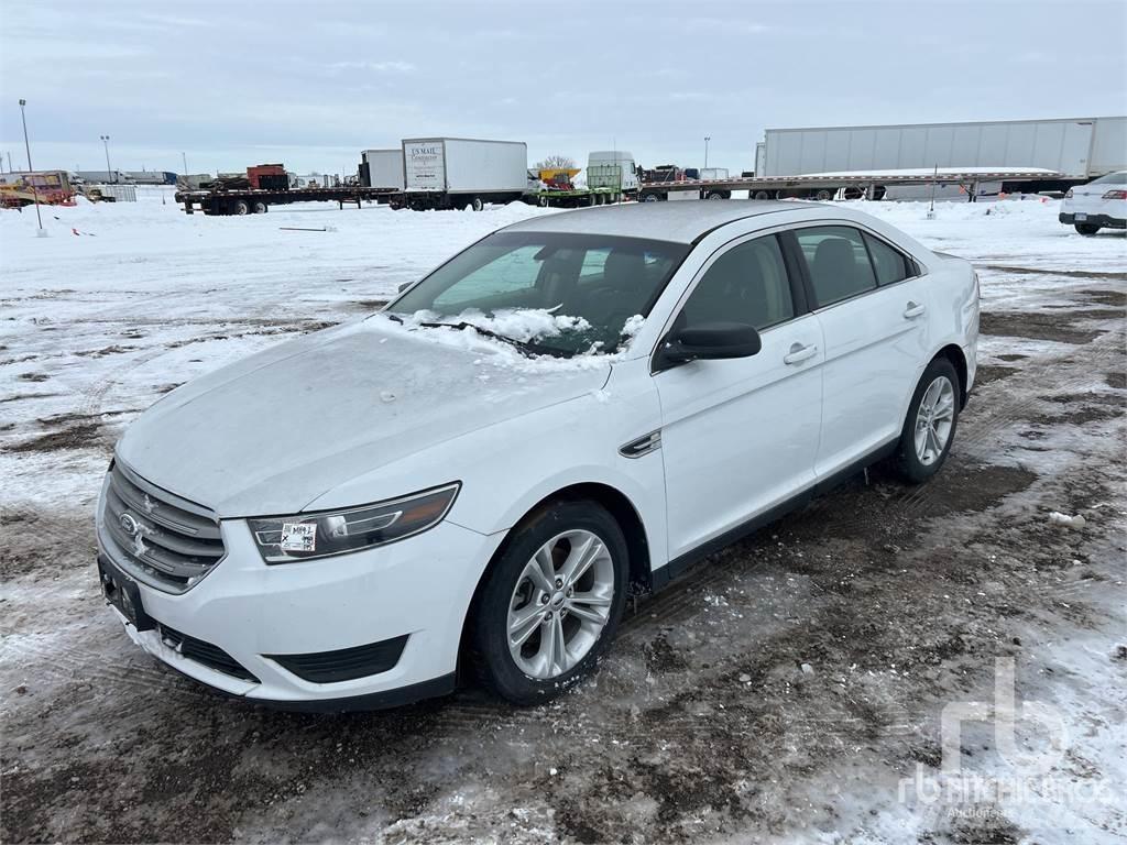 Ford TAURUS سيارات