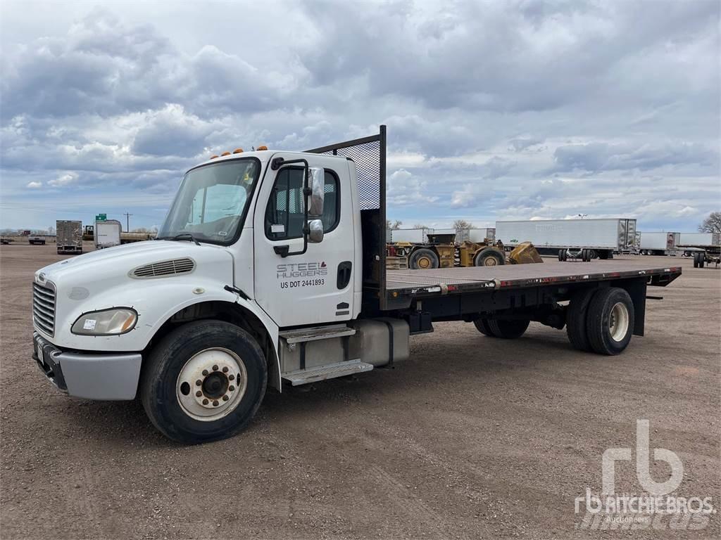 Freightliner M2 شاحنات مسطحة/مفصلية الجوانب