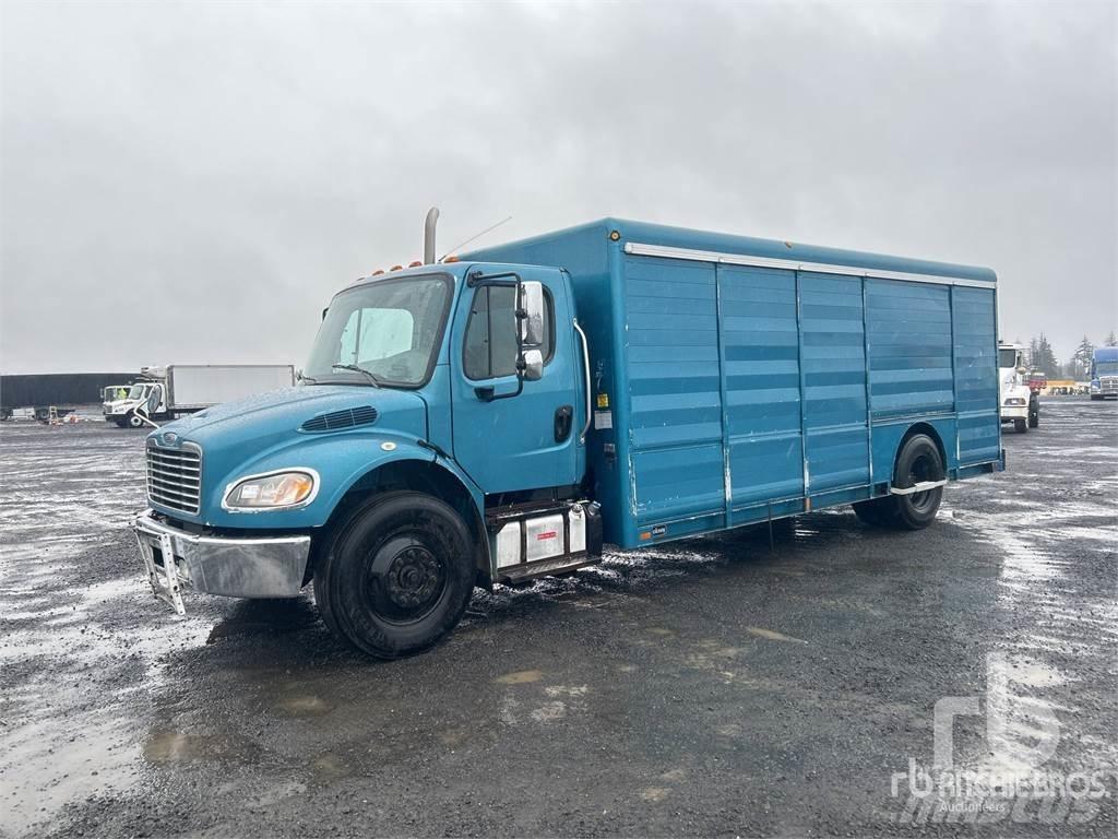 Freightliner M2 شاحنات نقل المشروبات