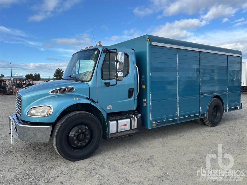 Freightliner M2 شاحنات نقل المشروبات