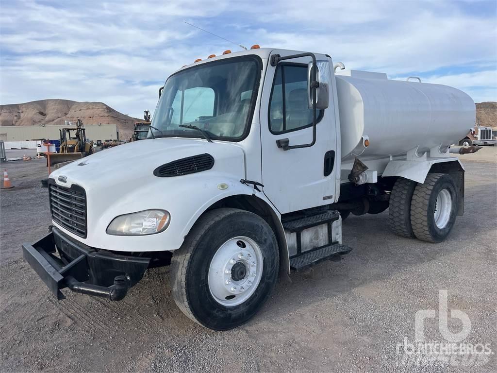 Freightliner M2 صهاريج مياه