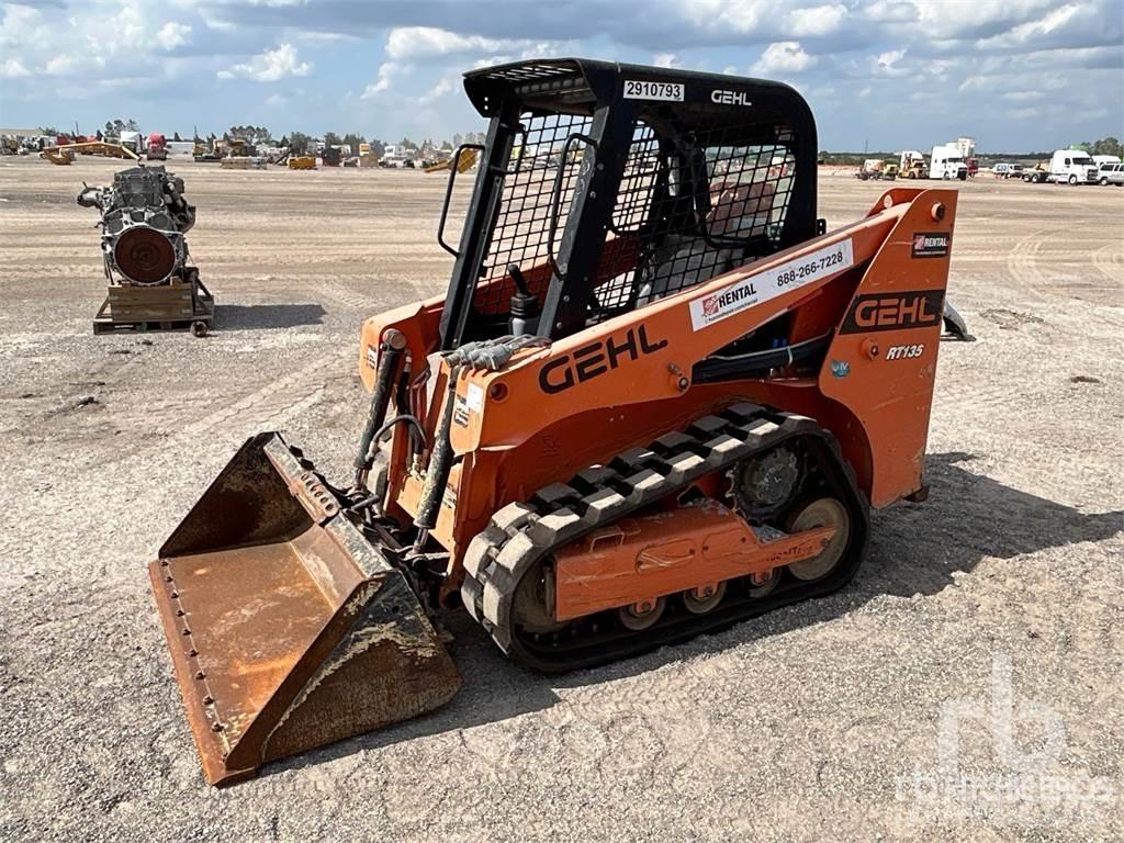 Gehl RT135 لوادر انزلاقية التوجيه