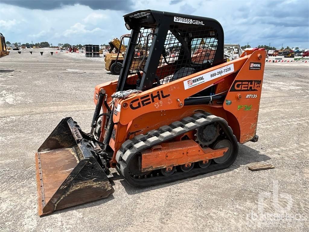Gehl RT135 لوادر انزلاقية التوجيه