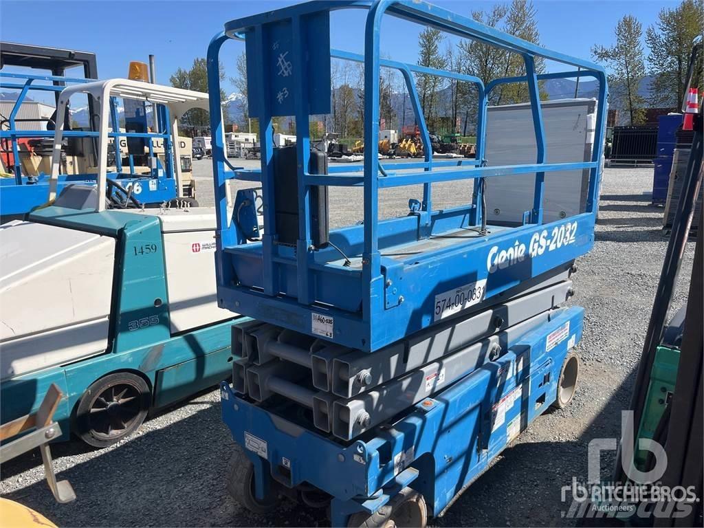 Genie GS-2032 رافعات مقصية الشكل