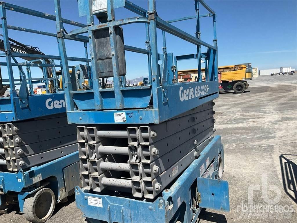 Genie GS-3232 رافعات مقصية الشكل