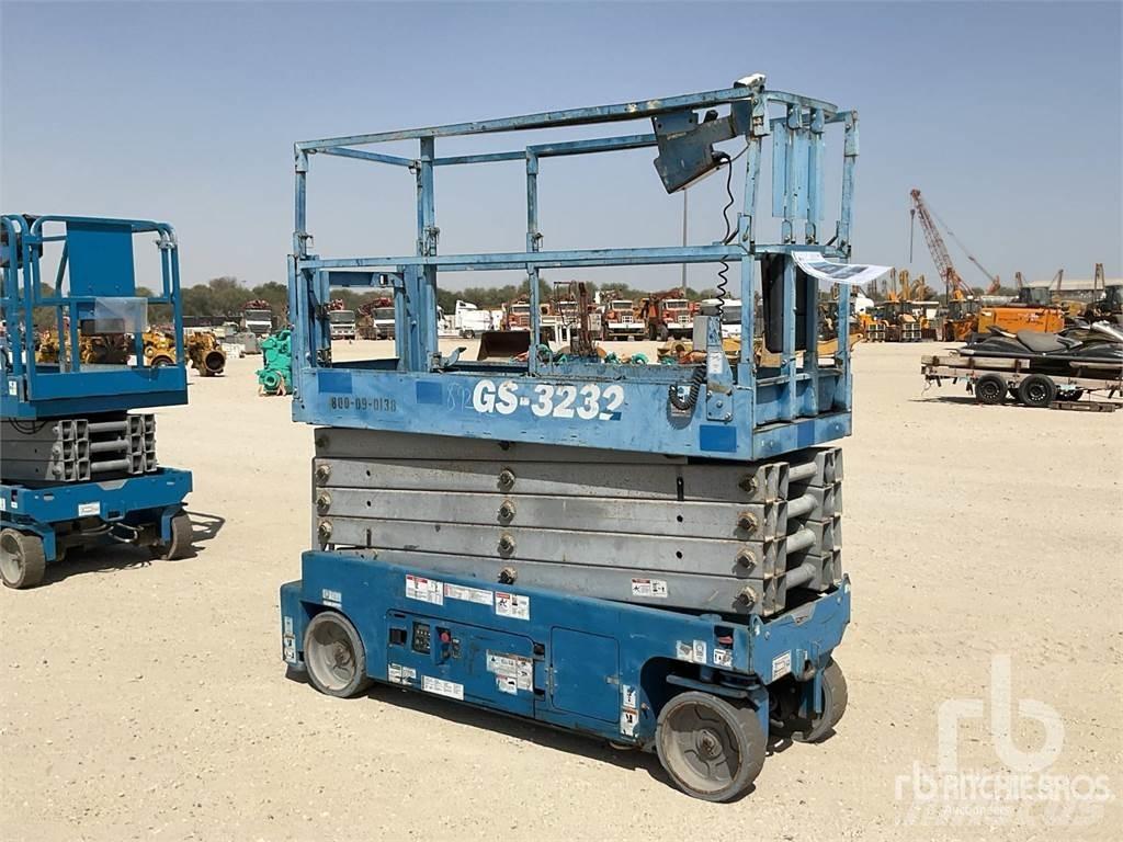 Genie GS3232 رافعات مقصية الشكل