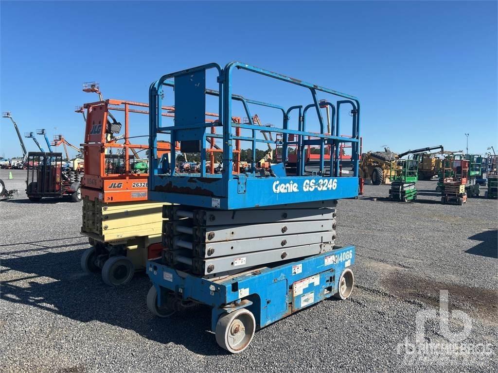 Genie GS3246 رافعات مقصية الشكل