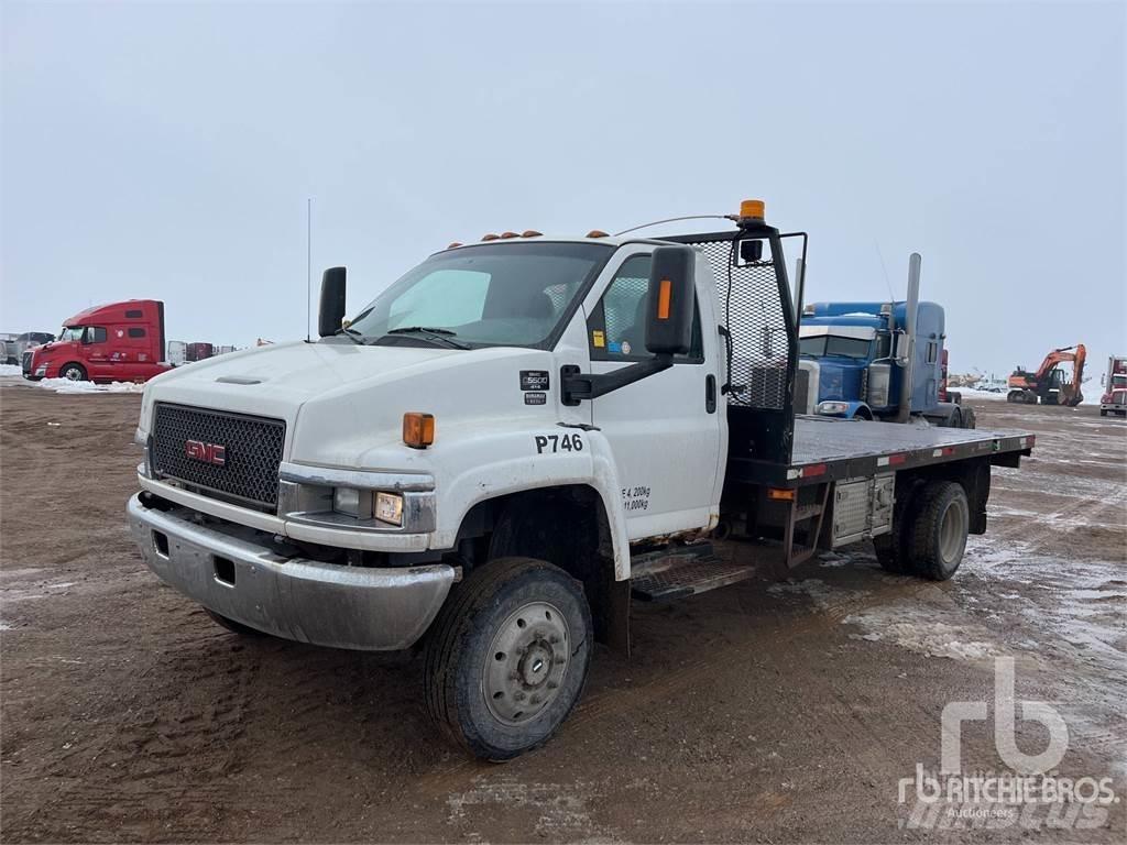 GMC C5500 شاحنات مسطحة/مفصلية الجوانب