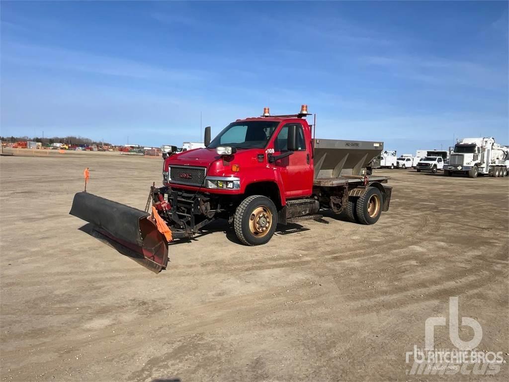 GMC C5500 حراثات ونصول الجليد