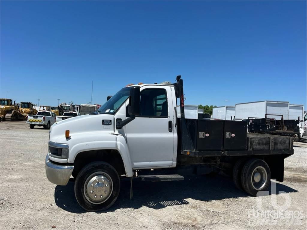 GMC C5500 شاحنات مسطحة/مفصلية الجوانب